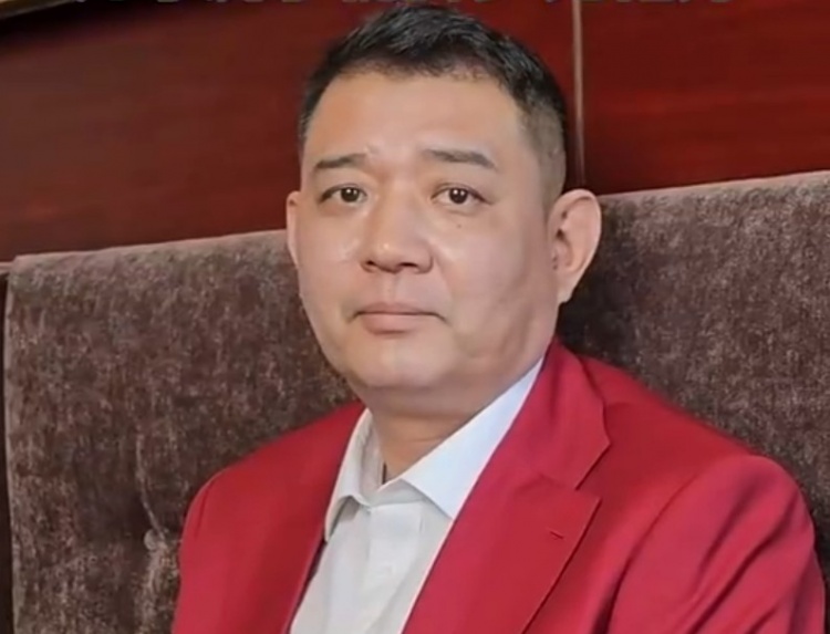 鞏曉彬：剛打球時(shí)工資20多塊錢(qián) 主要給父母、給家里改善生活